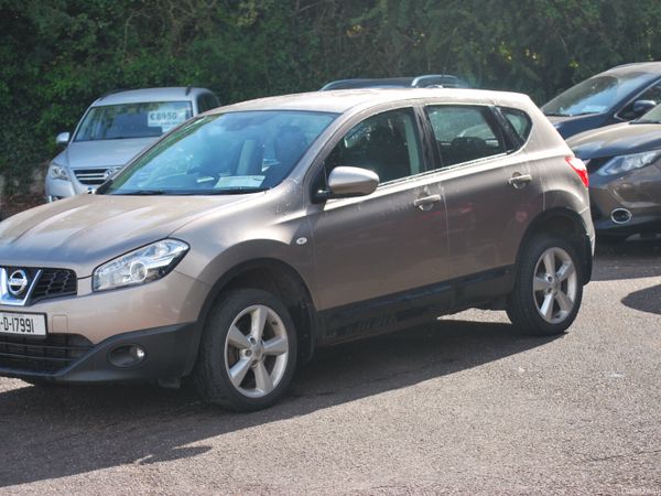 Nissan Qashqai Hatchback, Diesel, 2011, Brown