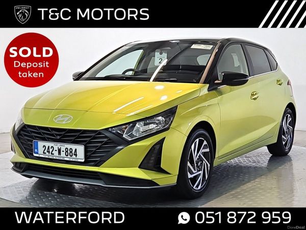 Hyundai i20 Hatchback, Petrol, 2024, Yellow