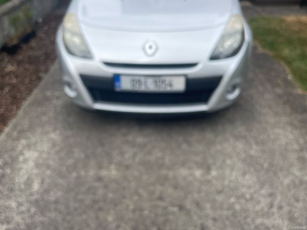 Renault Clio Hatchback, Ethanol Petrol, 2009, Silver