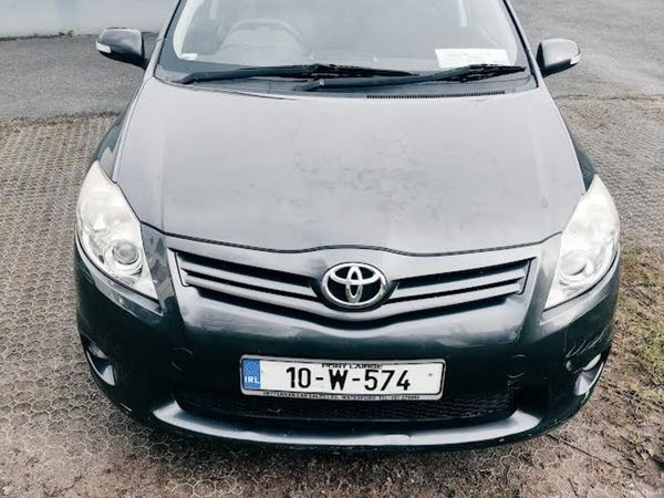 Toyota Auris Hatchback, Diesel, 2010, Grey