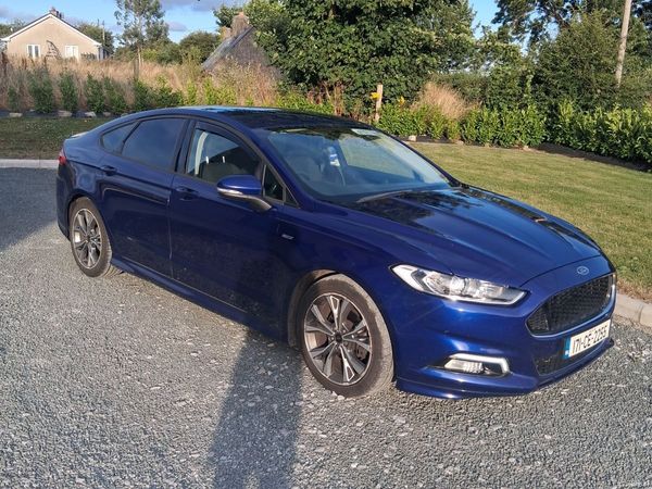 Ford Mondeo Hatchback, Diesel, 2017, Blue