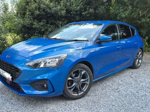Ford Focus Hatchback, Diesel, 2021, Blue