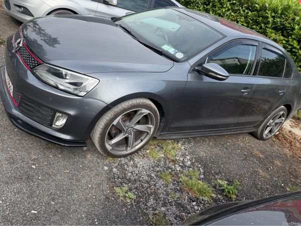 Volkswagen Jetta Saloon, Diesel, 2012, Grey