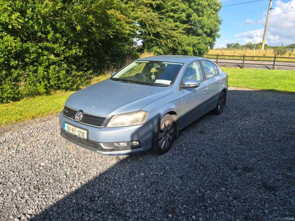 Volkswagen Passat Saloon, Diesel, 2013, Grey