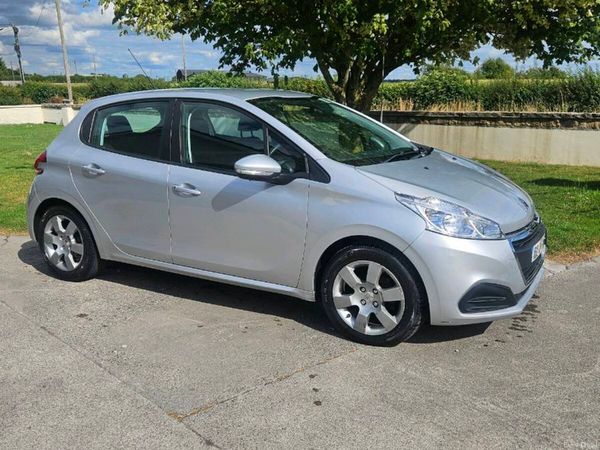 Peugeot 208 Hatchback, Petrol, 2015, Silver