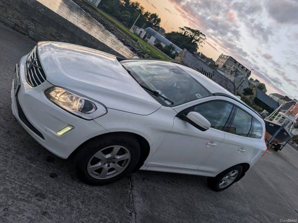 Volvo XC60 SUV, Diesel, 2016, White