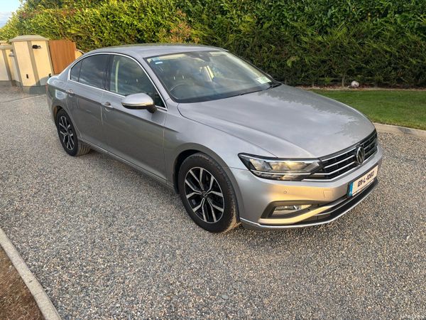 Volkswagen Passat Saloon, Diesel, 2021, Grey