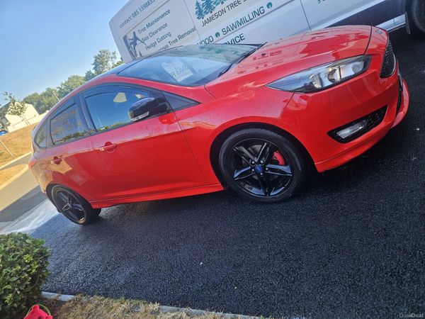 Ford Focus Hatchback, Diesel, 2016, Red
