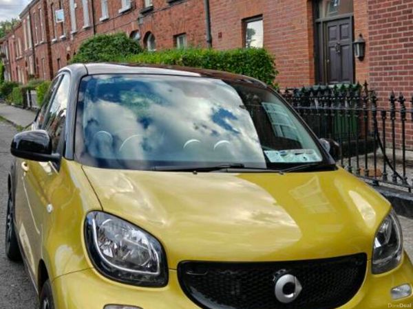 Smart Forfour Hatchback, Petrol, 2015, Yellow