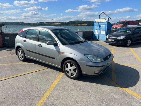 Ford Focus Hatchback, Petrol, 2004, Silver