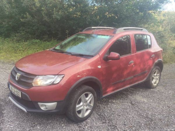 Dacia Sandero Stepway Hatchback, Diesel, 2016, Red