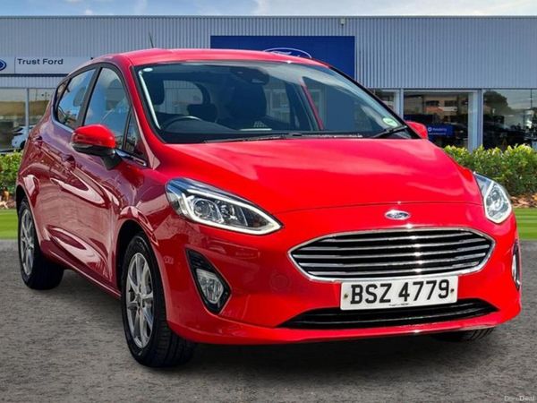 Ford Fiesta Hatchback, Petrol, 2017, Red