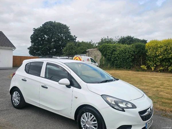 Opel Corsa Hatchback, Petrol, 2017, White