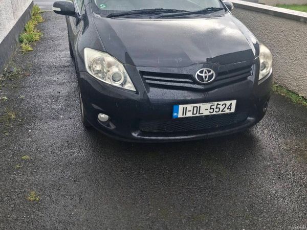 Toyota Auris Hatchback, Petrol, 2011, Black