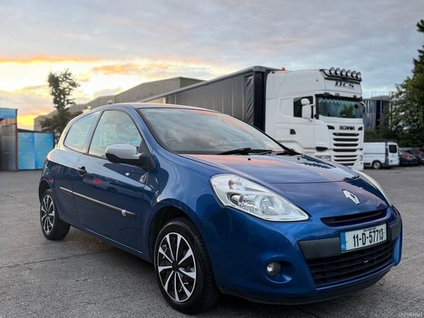 Renault Clio Hatchback, Petrol, 2011, Blue