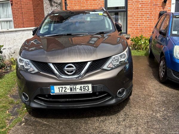 Nissan Qashqai SUV, Diesel, 2017, Brown