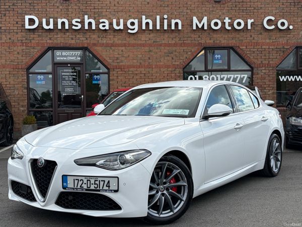 Alfa Romeo Giulia Saloon, Petrol, 2017, White