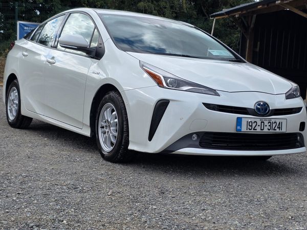 Toyota Prius Hatchback, Petrol Hybrid, 2019, White