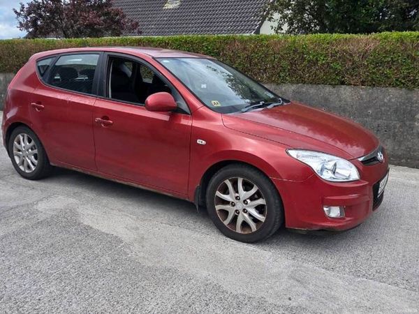 Hyundai i30 Hatchback, Diesel, 2008, Red