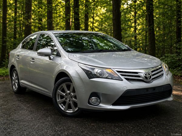 Toyota Avensis Saloon, Diesel, 2012, Grey
