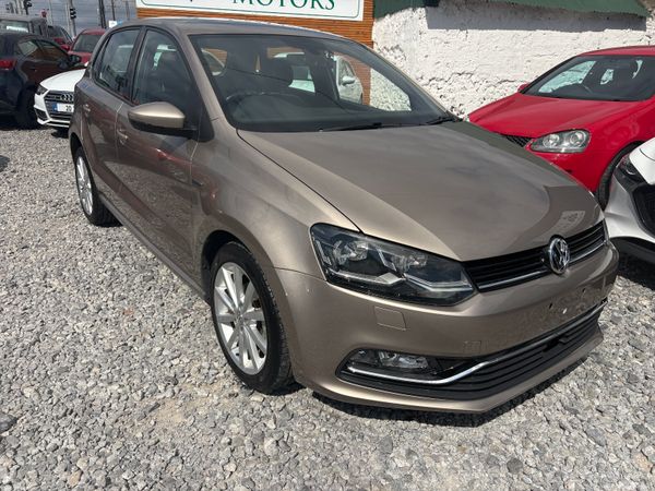 Volkswagen Polo Hatchback, Petrol, 2017, Gold