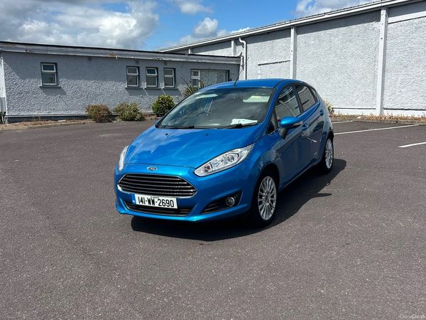 Ford Fiesta Hatchback, Petrol, 2014, Blue