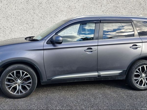 Mitsubishi Outlander SUV, Diesel, 2019, Grey