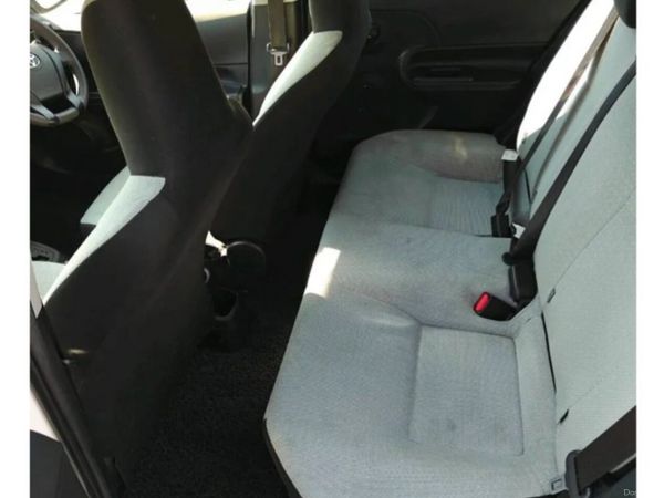Toyota Aqua Hatchback, Petrol Hybrid, 2016, White