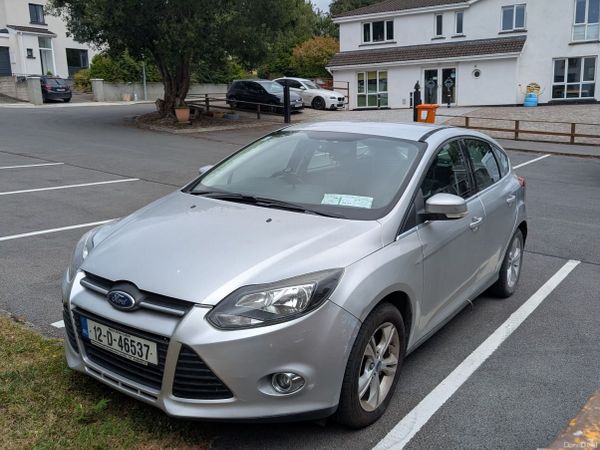 Ford Focus Hatchback, Petrol, 2012, Silver