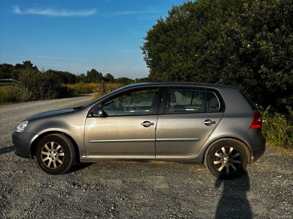 Volkswagen Golf Hatchback, Petrol, 2008, Grey