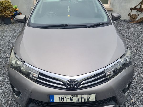 Toyota Corolla Saloon, Diesel, 2016, Brown