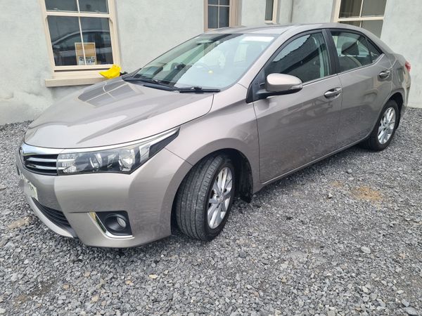 Toyota Corolla Saloon, Diesel, 2016, Bronze