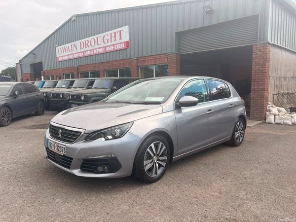 Peugeot 308 Hatchback, Petrol, 2018, Silver