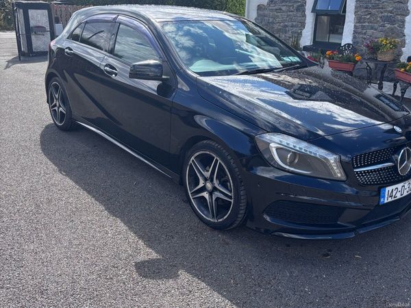 Mercedes-Benz A-Class Hatchback, Petrol, 2014, Black