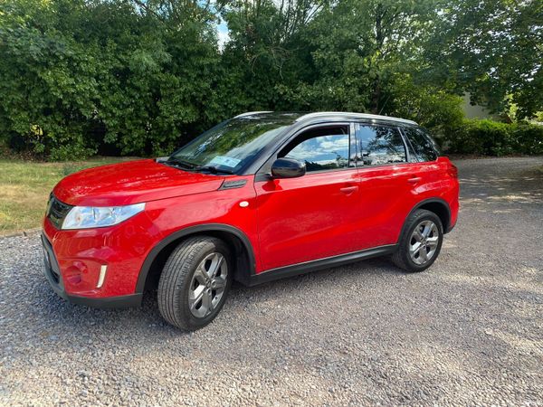 Suzuki Vitara SUV, Petrol, 2018, Red