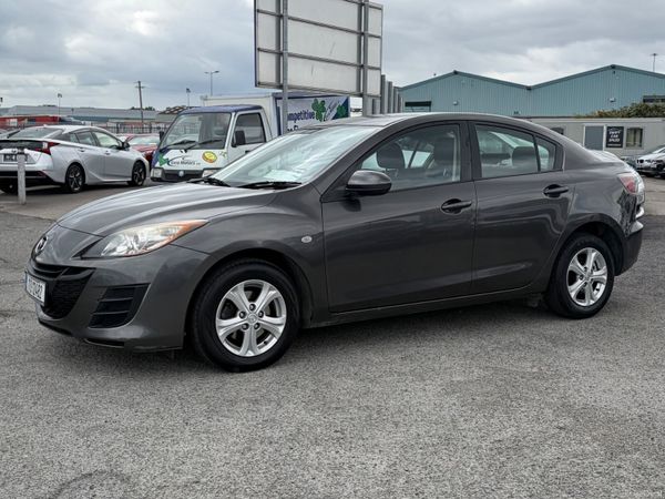 Mazda Mazda3 Saloon, Diesel, 2011, Grey