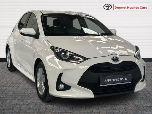Toyota Yaris Hatchback, Petrol Hybrid, 2022, White