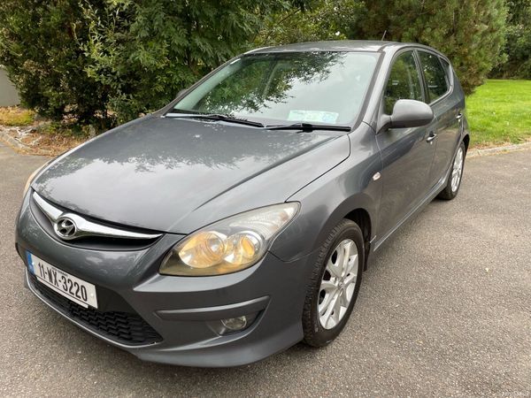 Hyundai i30 Hatchback, Diesel, 2011, Grey