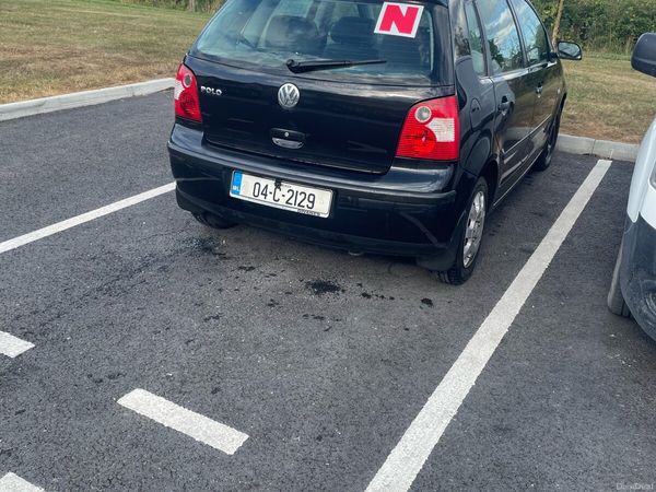 Volkswagen Polo Hatchback, Petrol, 2004, Black