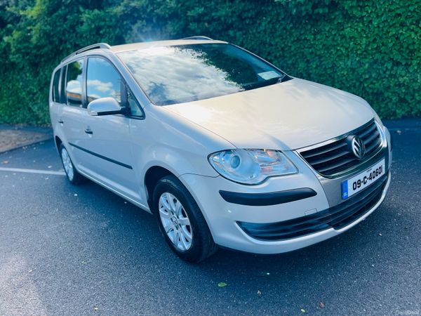 Volkswagen Touran MPV, Diesel, 2009, Silver