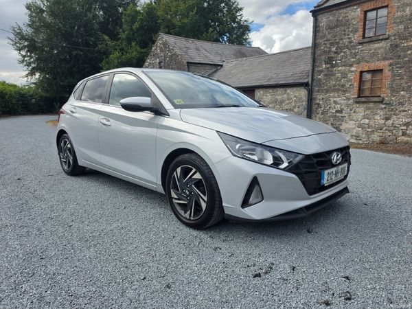 Hyundai i20 Hatchback, Petrol, 2021, Grey