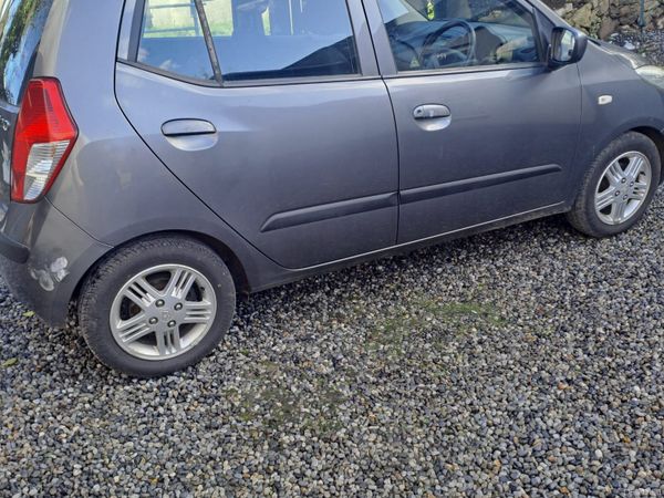 Hyundai i10 Hatchback, Petrol, 2010, Grey
