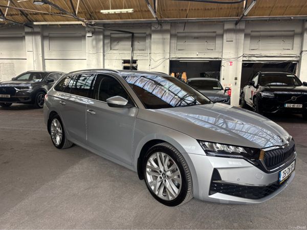 Skoda Octavia Estate, Diesel, 2025, Grey