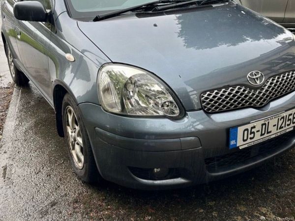 Toyota Yaris Hatchback, Petrol, 2005, Blue