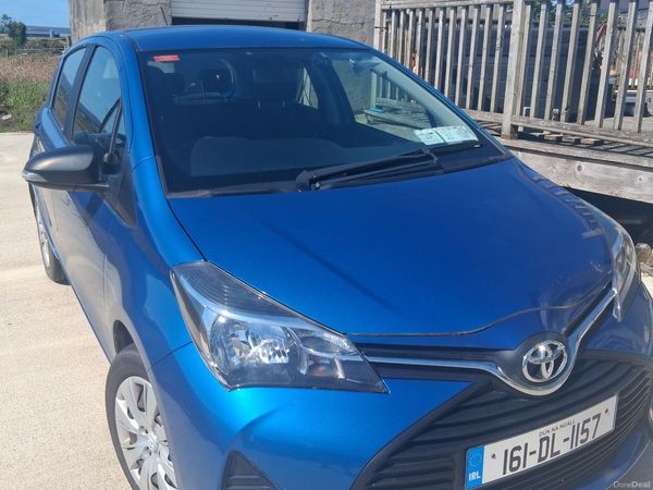 Toyota Yaris Hatchback, Petrol, 2016, Blue