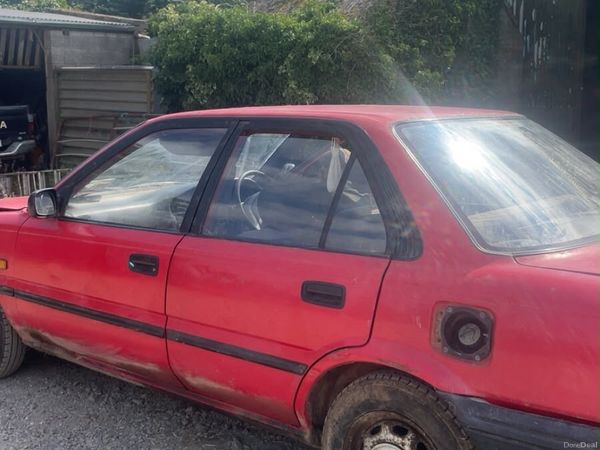 Toyota Corolla Saloon, Petrol, 1989, Red