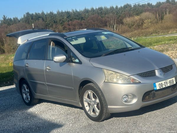 Mitsubishi Grandis MPV, Diesel, 2008, Beige