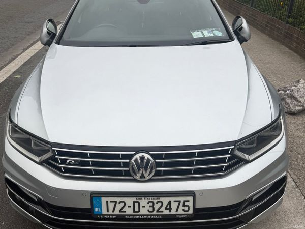 Volkswagen Passat Saloon, Diesel, 2017, Silver