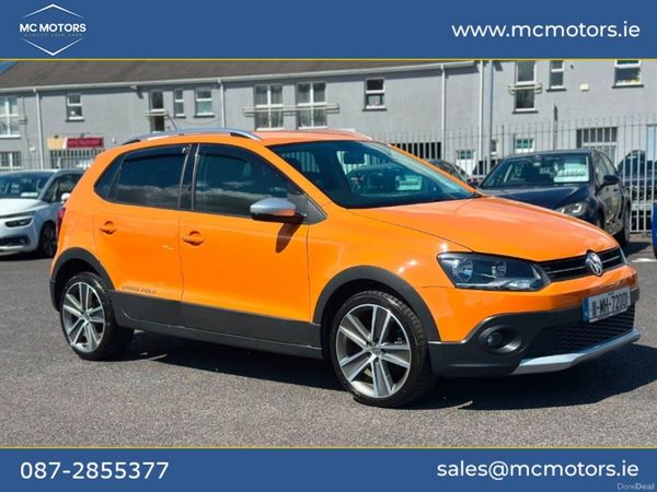 Volkswagen Polo Hatchback, Petrol, 2011, Orange