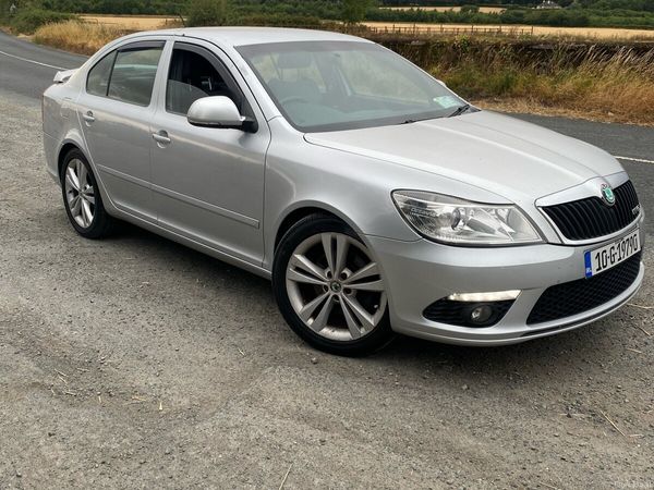 Skoda Octavia Hatchback, Diesel, 2010, Silver